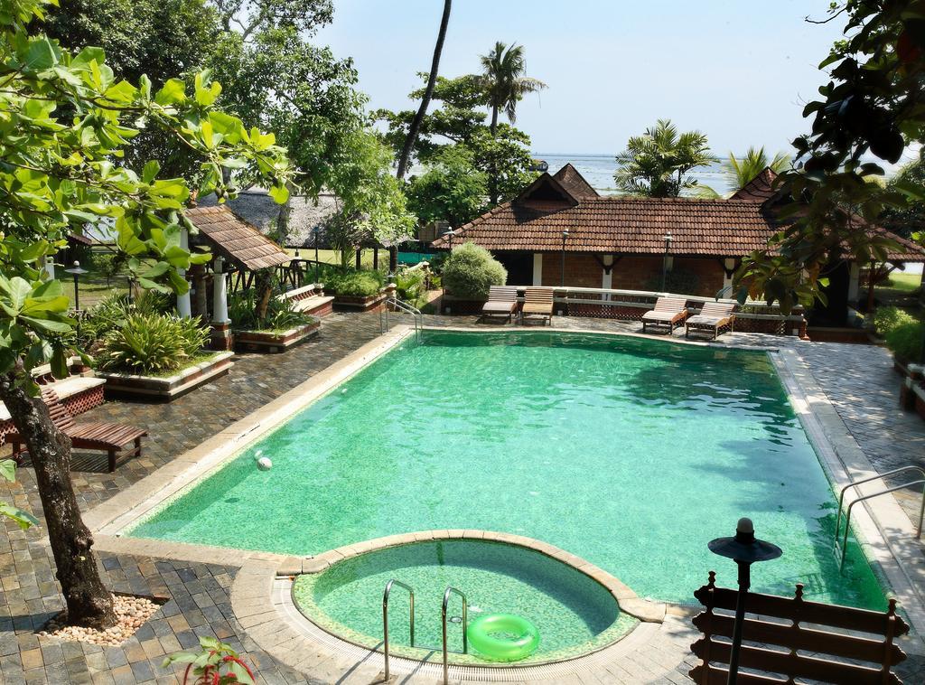 Punnamada Resort 4*
