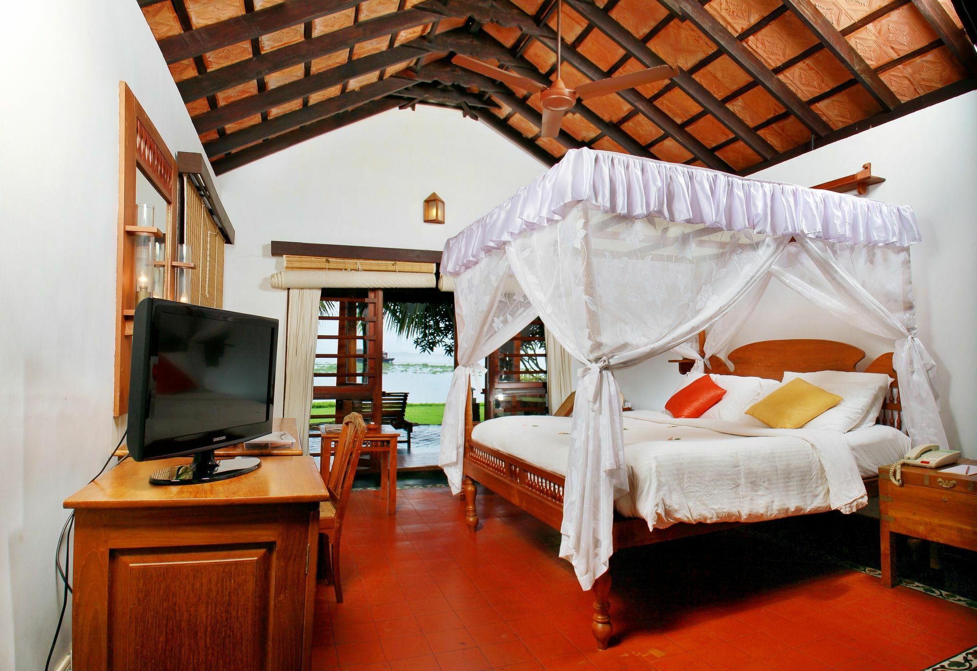 Resort Punnamada Alappuzha