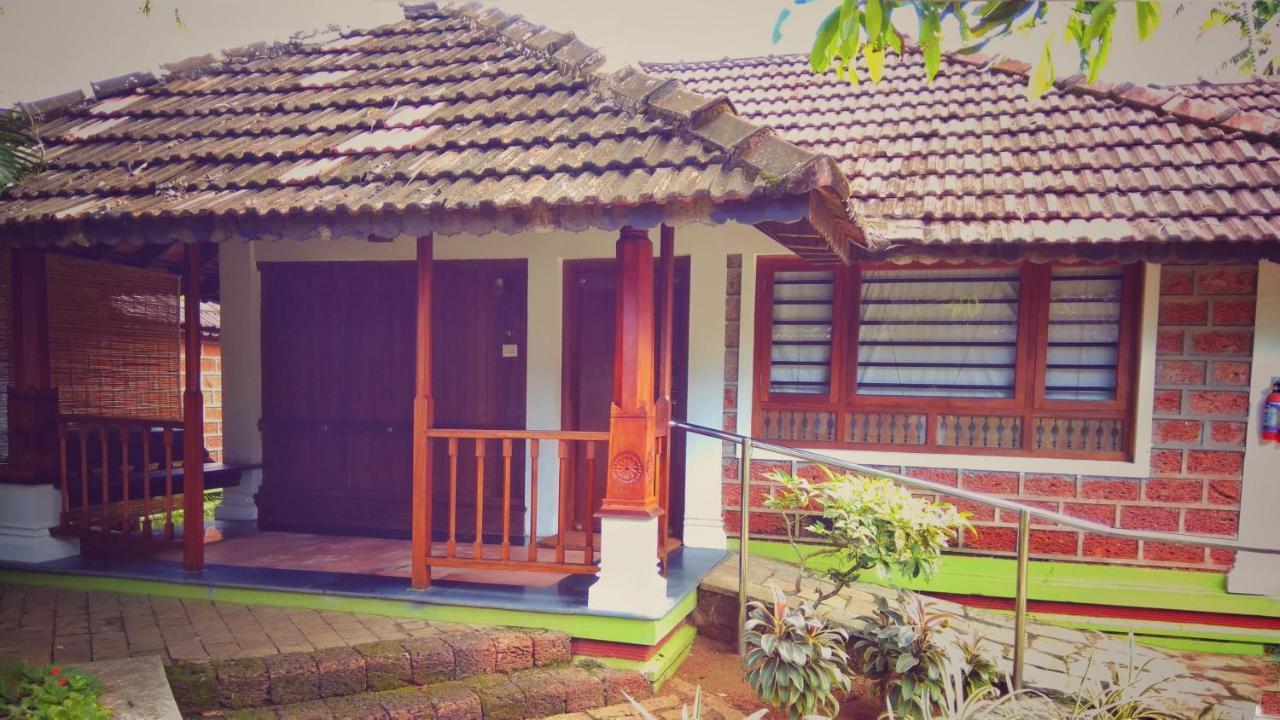 Resort Punnamada Alappuzha