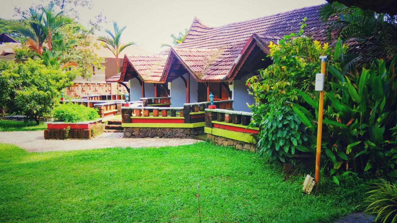 Punnamada Resort Alappuzha