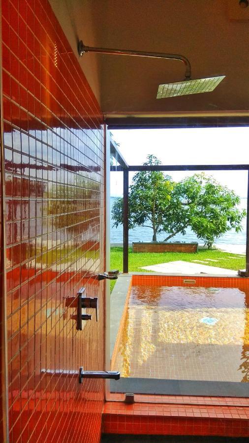 Punnamada Resort Alappuzha